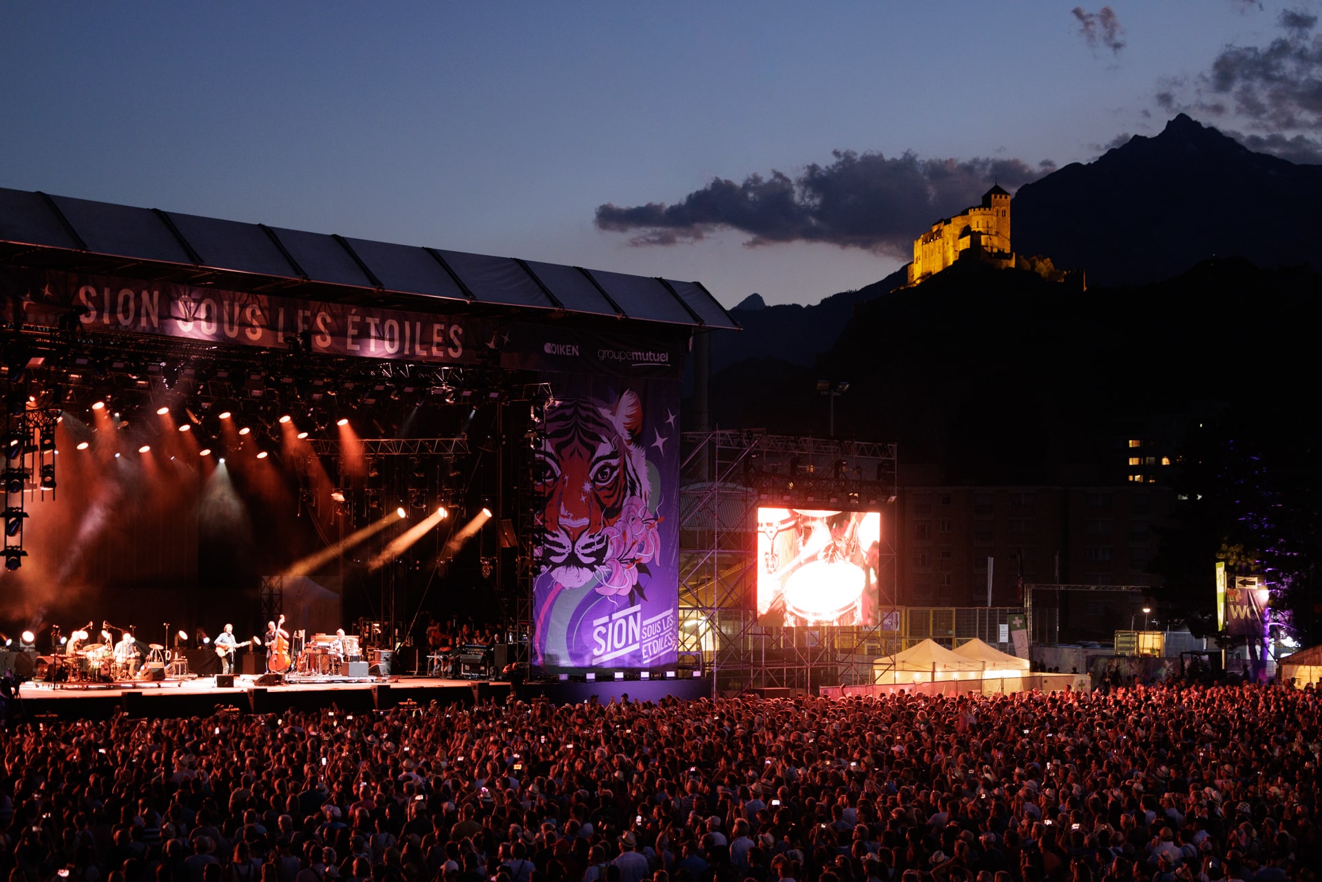 Sion sous les étoiles: Umberto Tozzi et chanson française en force